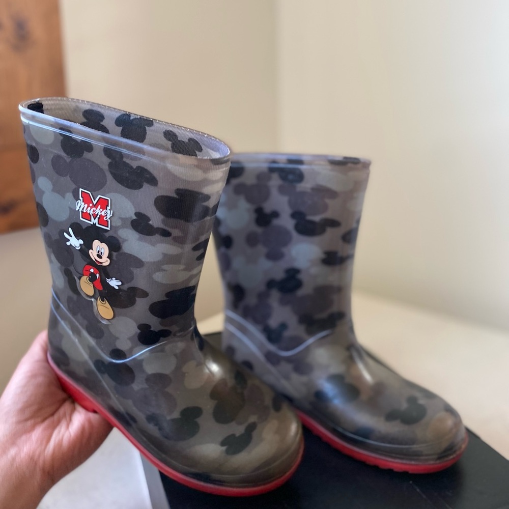 mickey camouflage garden boot size 10